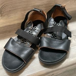 Sorel Torpeda Carly Sandal